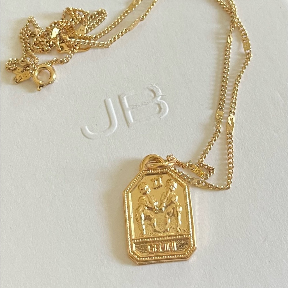 Jenny Bird Zodiac Gemini Gold Pendant Charm Chain Necklace! Vintage inspired